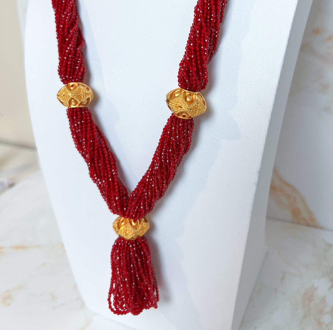 Red Hydropote Tingedi Necklace