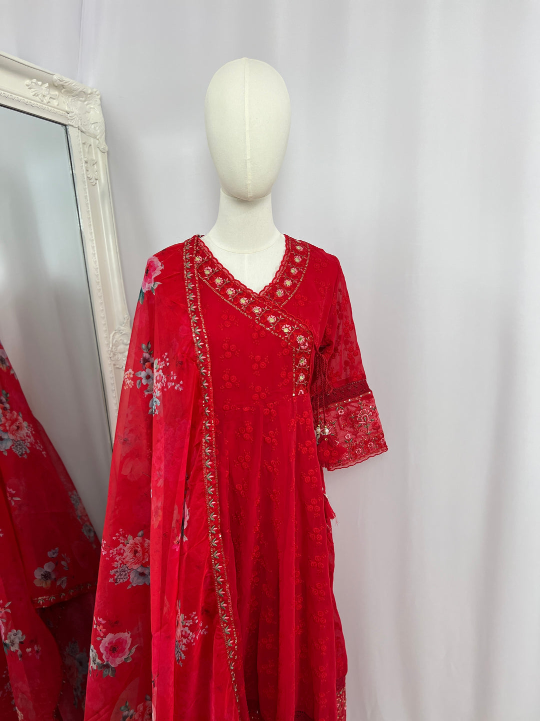 Embroidered Kurtha Set - Red