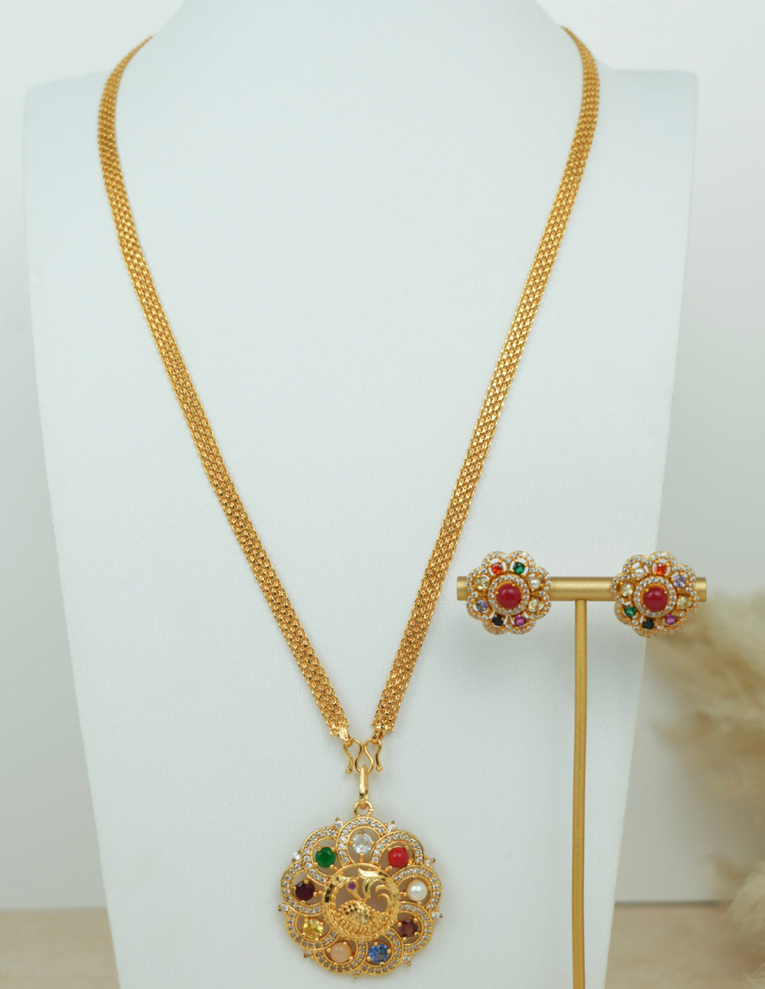 Navaratna Pendant Necklace Set