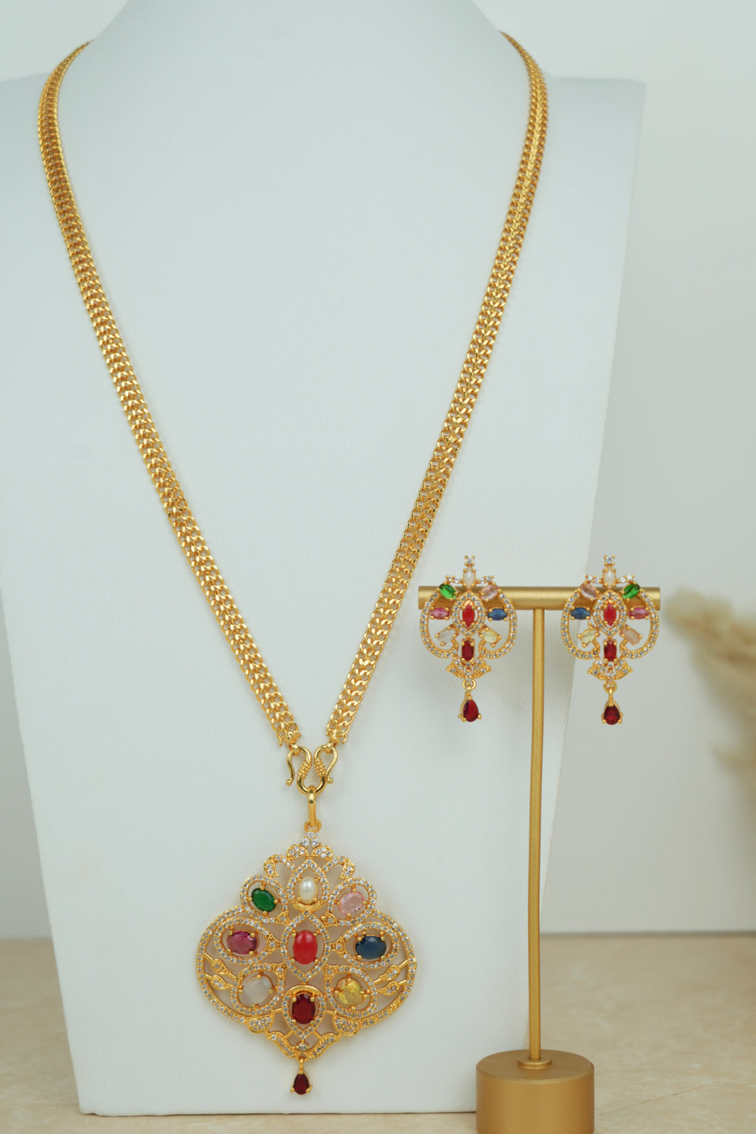 Navaratna Pendant Necklace Set