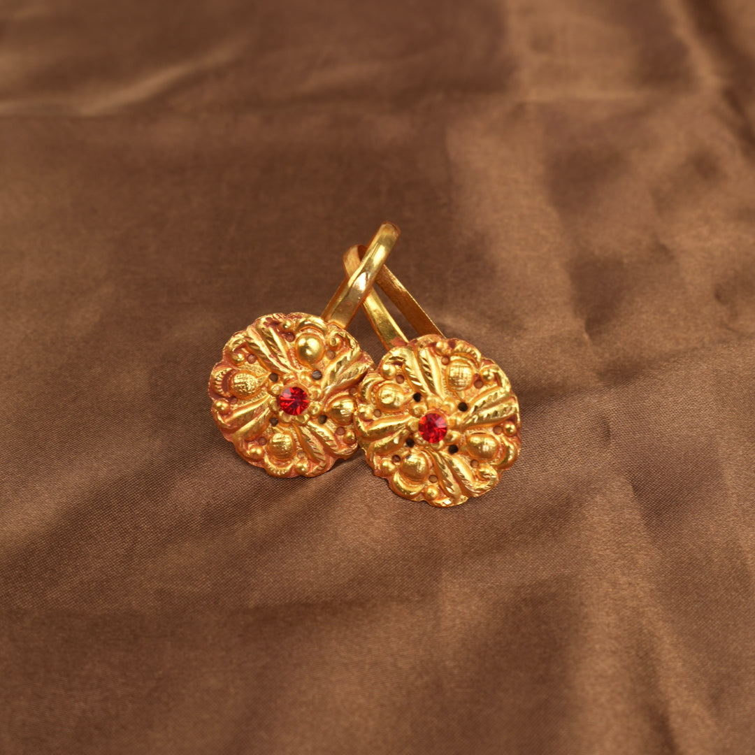 Kaan Dhungri Ear Cuff