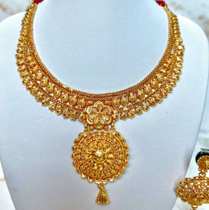 Classic Gold Necklace Set