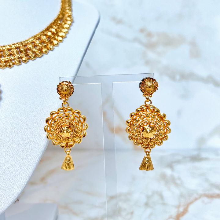 Classic Gold Necklace Set