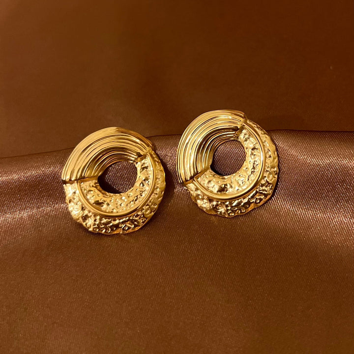 Textured Open Circle Stud Earrings