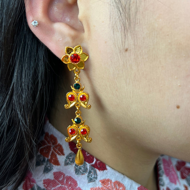 Two Steps Yarling Earrings