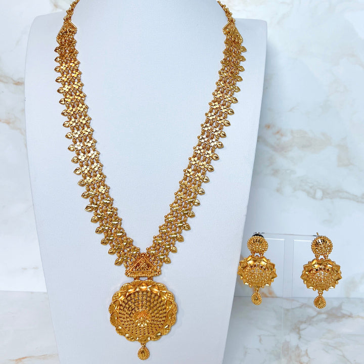 Chandra Haar Necklace Set