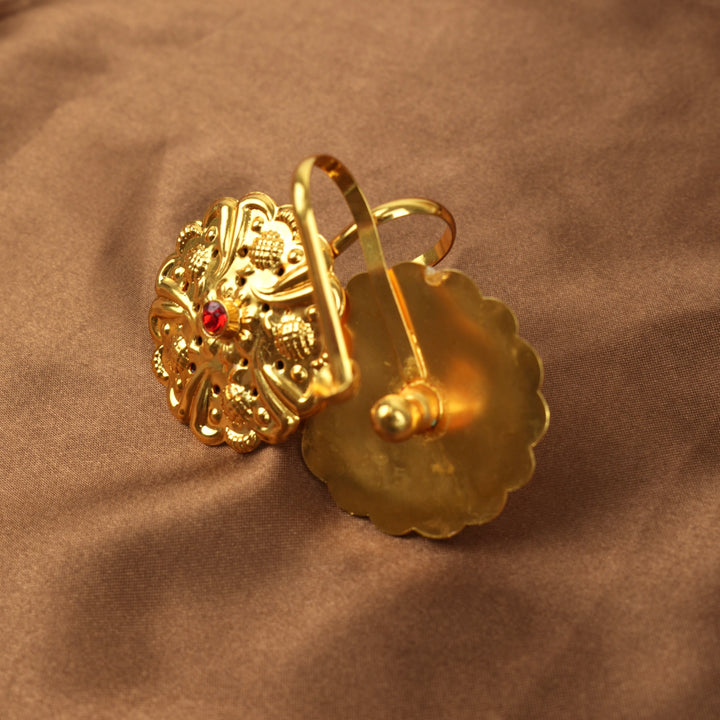 Kaan Dhungri Ear Cuff