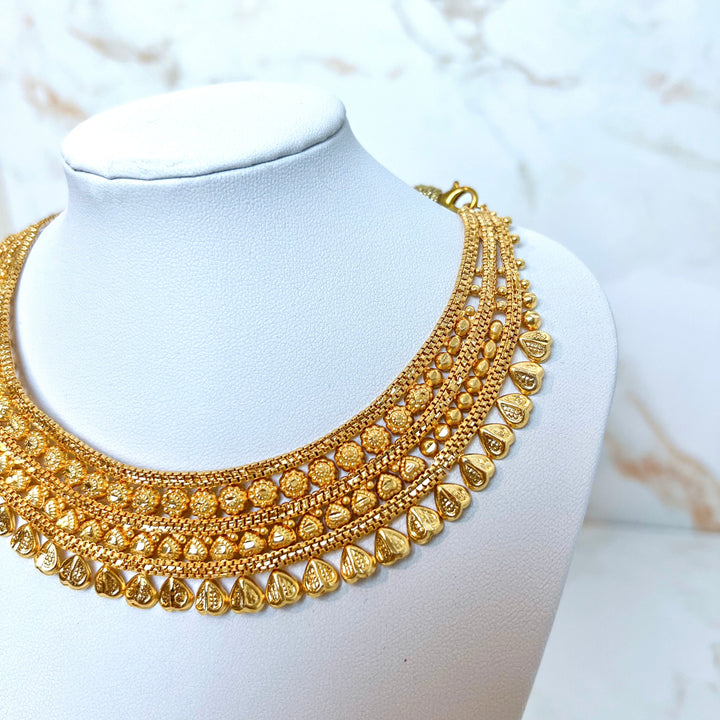 Gold Detailed Necklace Set