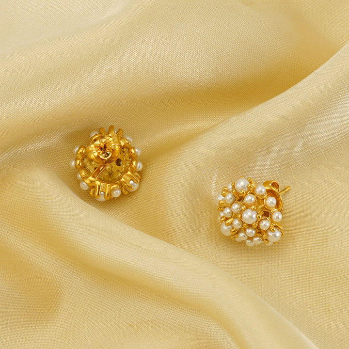 Freshwater Pearl Elegant Ear Studs
Stainless Steel 18K Gold Plated